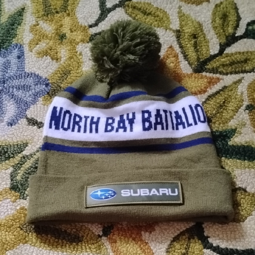 Men's Pom-Pom Beanie - Olive Green